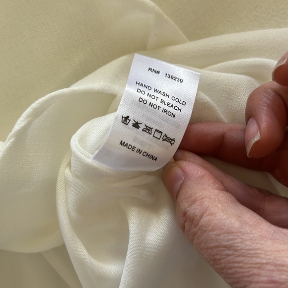 Do+Be white V-neck tulip cut mini dress women’s size small - Picture 8 of 8